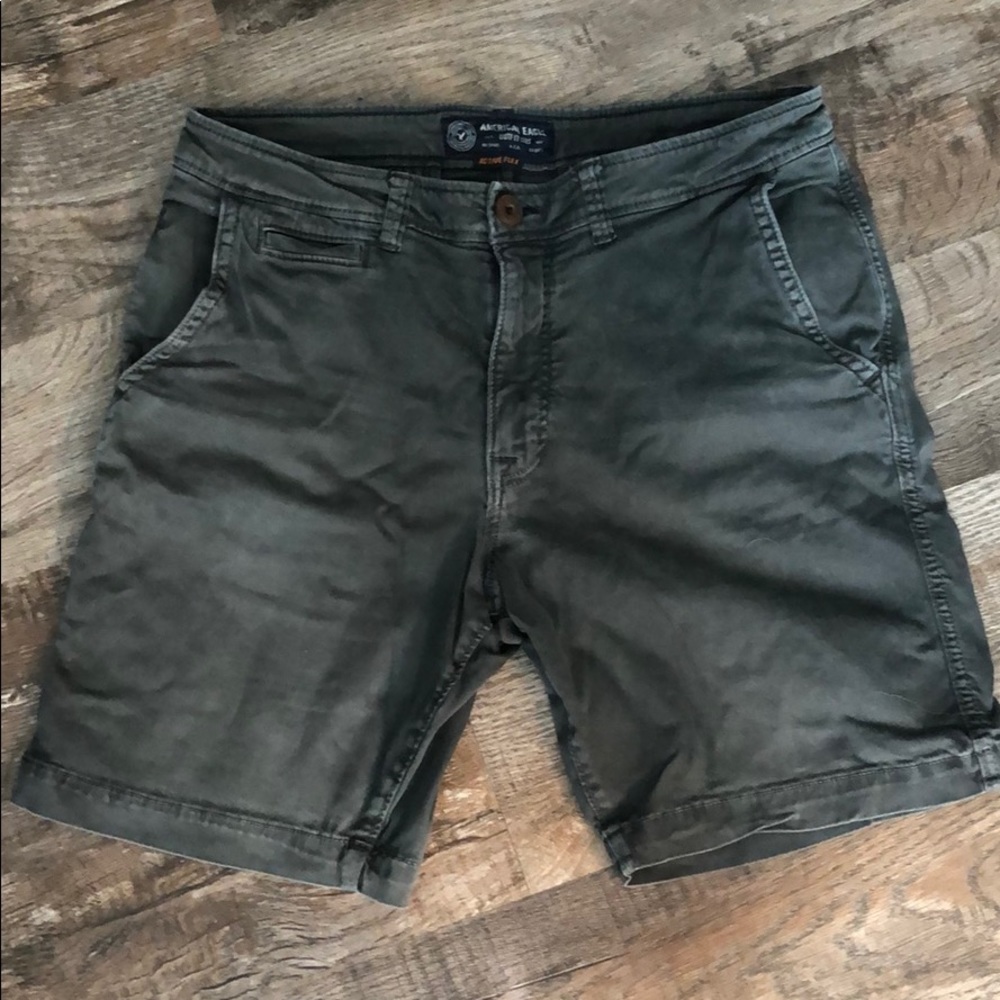 Men’s AE sz 34 Active flex flat front shorts